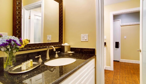 Wayside Inn image 23