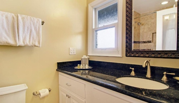 Wayside Inn image 29